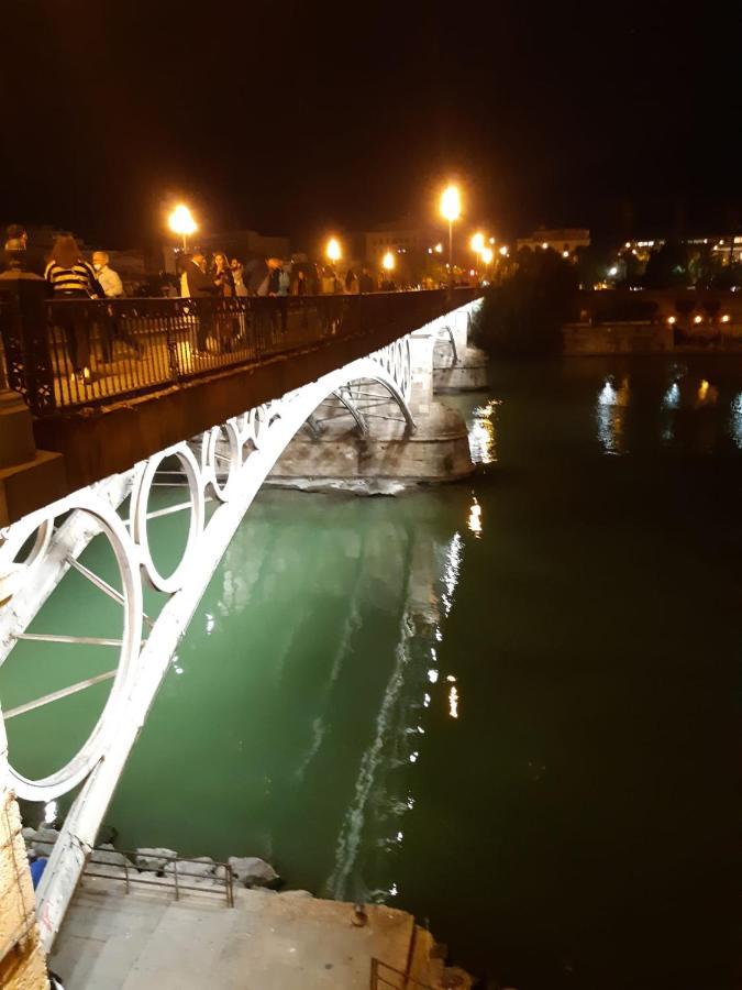 Acogedor Apartamento En Pleno Corazon De Triana Севилья Экстерьер фото